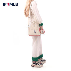 MLB-SX103 MLB Chicago White Sox Team Tote/Crossbody with Baseball Coin Pouch