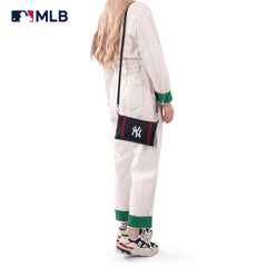 MLB-NY106 MLB New York Yankees Team Bi-Fold Clutch/Crossbody