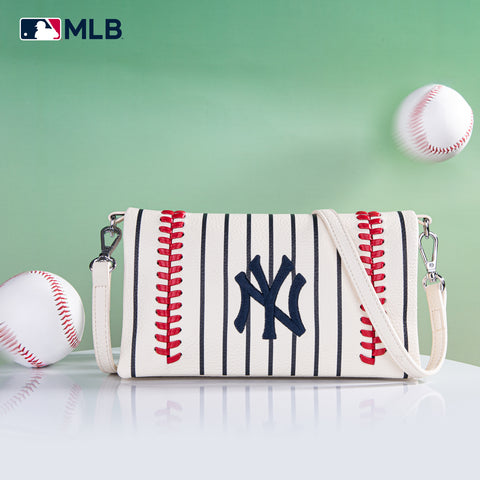 MLB-NY106 MLB New York Yankees Team Bi-Fold Clutch/Crossbody