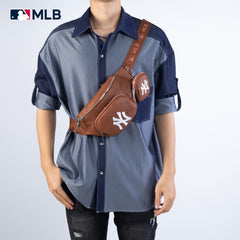 MLB-NY20-320  MLB New York Yankees Team  Fanny Pack Belt Sling Bag