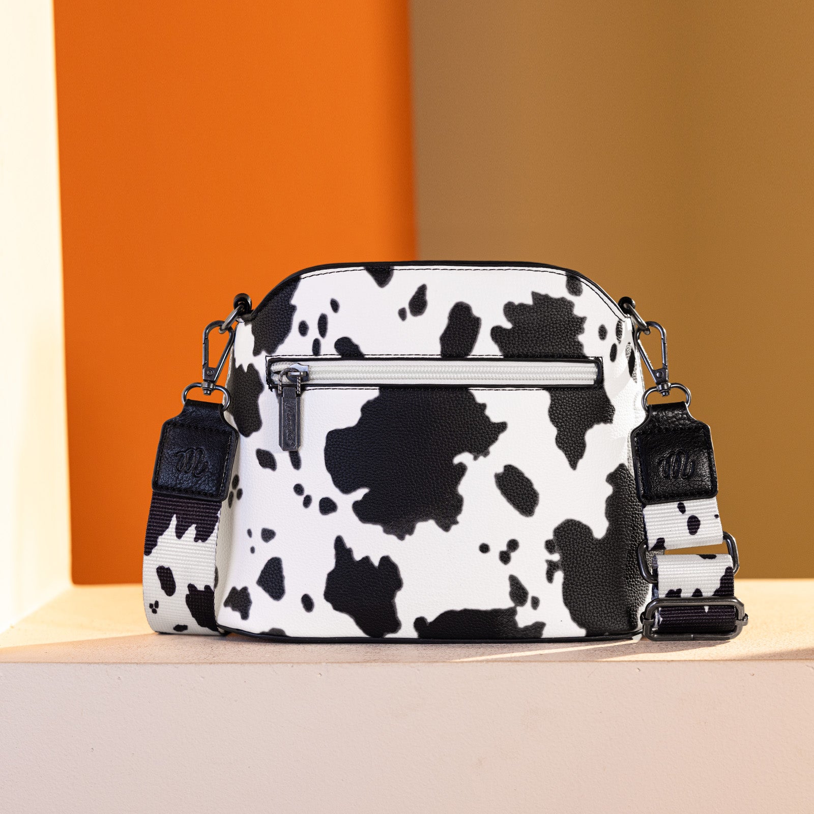 WG133-213 Wrangler Cow Print Crossbody Bag - Black – MONTANA WEST U.S.A